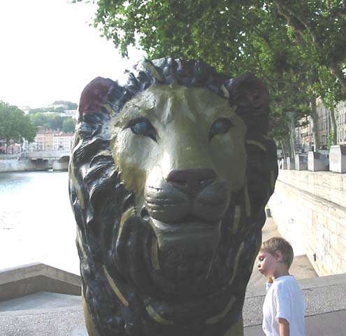 N°04, détail 1 
 - Michèle BERTHET - Quai de la Pcherie (entrée parking Lyon Parc Auto) - Lyon 1er