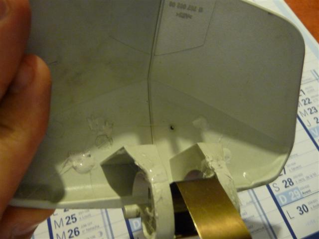 par l'interieur pour limiter les dgats  l'extrieur
